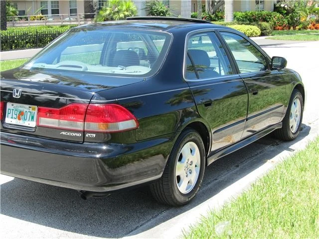2002 Honda Accord 6th Gen - Image 6 of 12