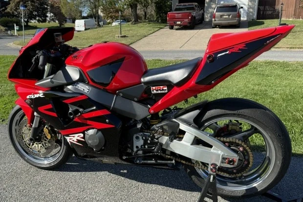 2002 Honda CBR - Image 2 of 7