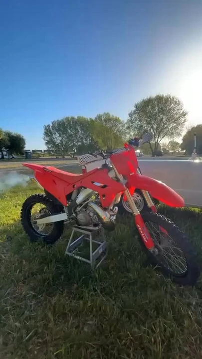 2002 Honda CR - Image 7 of 7