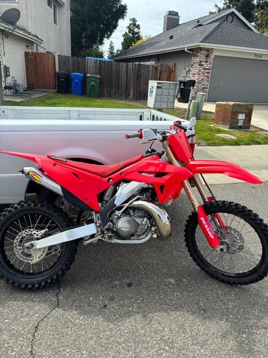 2002 Honda CR - Image 6 of 7