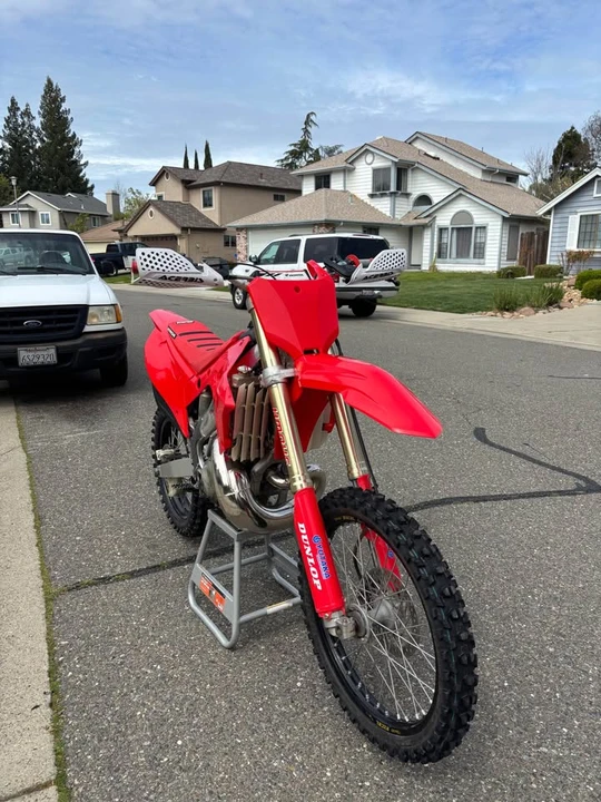 2002 Honda CR - Image 4 of 7