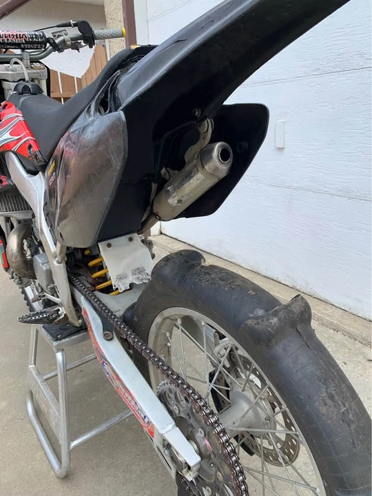 2002 Honda CR - Image 4 of 6