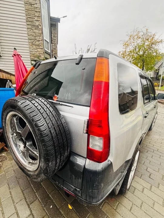 2002 Honda CR-V 2nd Gen - Image 3 of 10