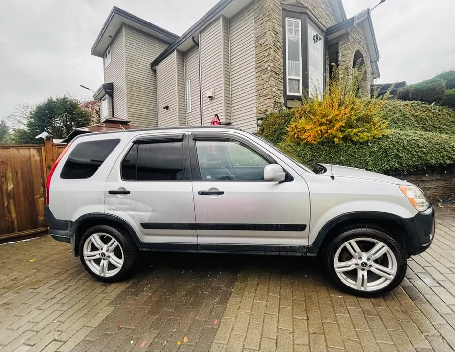 2002 Honda CR-V 2nd Gen - Image 6 of 10