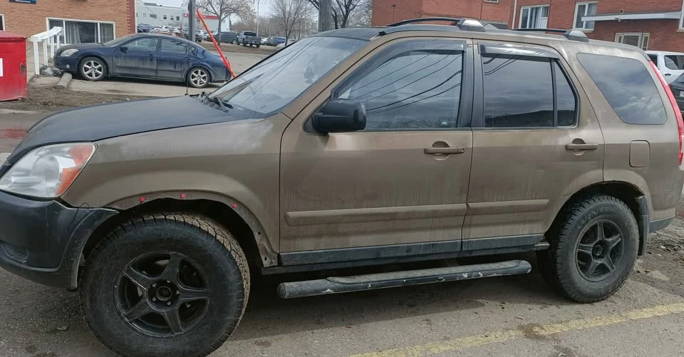 2002 Honda CR-V 2nd Gen - Image 3 of 7