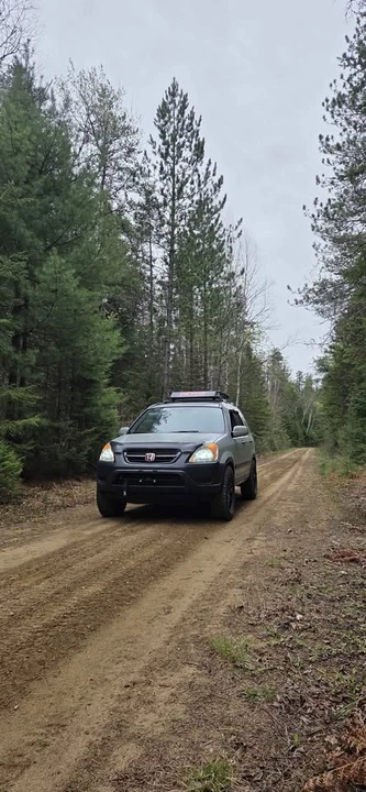2002 Honda CR-V 2nd Gen - Image 2 of 21