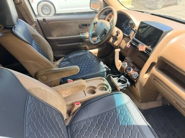 2002 Honda CR-V 2nd Gen - Image 6 of 9