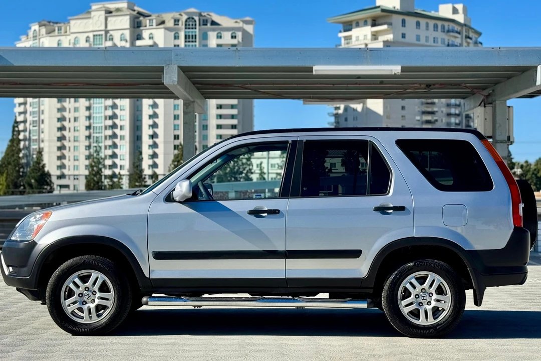 2002 Honda CR-V 2nd Gen - Image 3 of 31