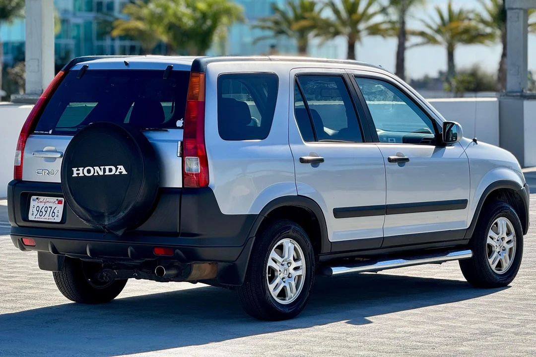 2002 Honda CR-V 2nd Gen - Image 4 of 31