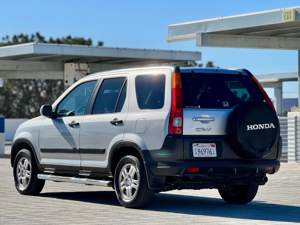 2002 Honda CR-V 2nd Gen - Image 13 of 31