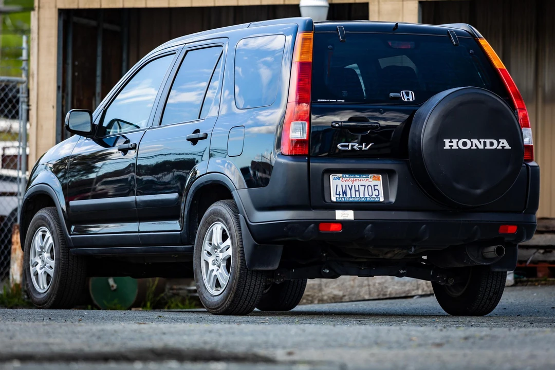 2002 Honda CR-V 2nd Gen - Image 4 of 31