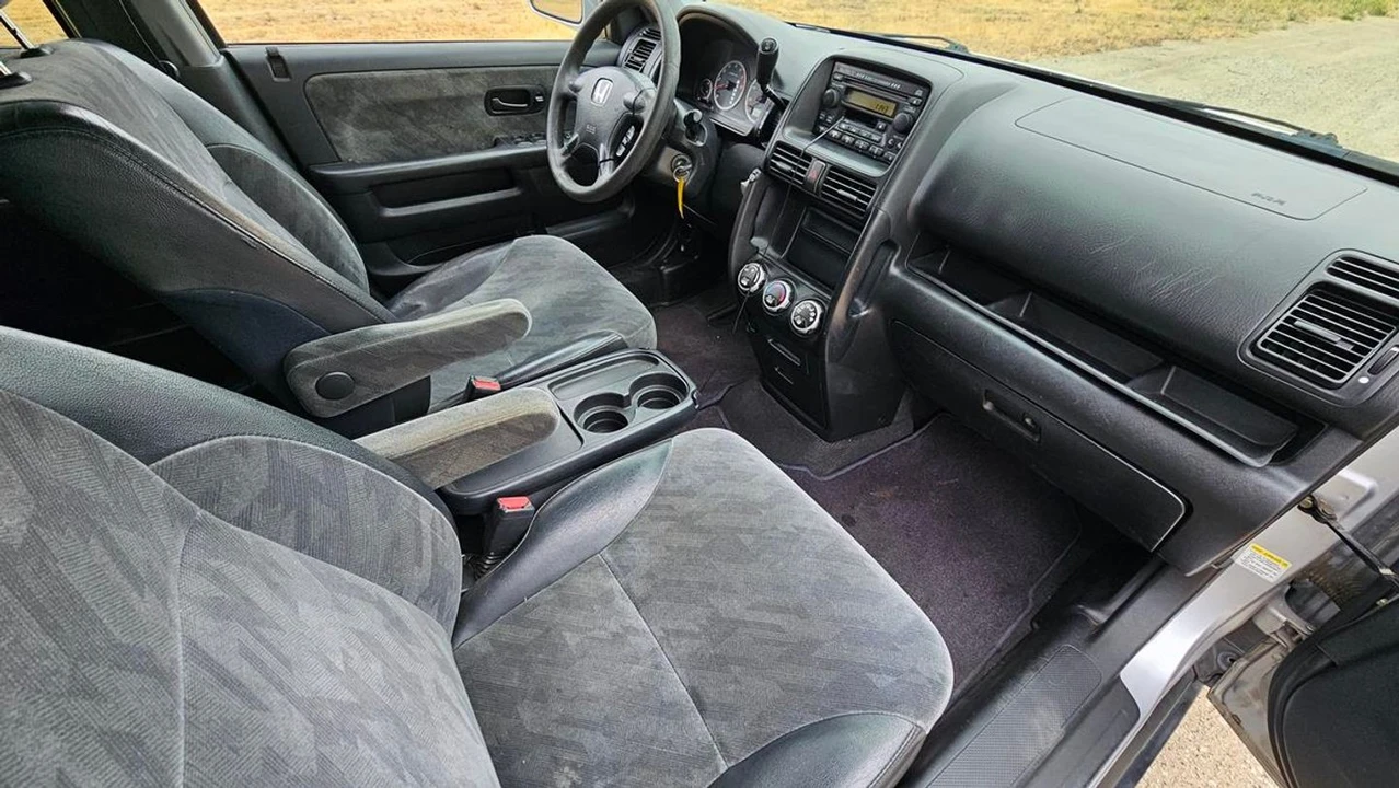 2002 Honda CR-V 2nd Gen - Image 10 of 21