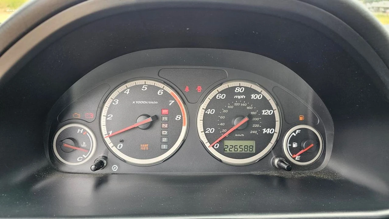 2002 Honda CR-V 2nd Gen - Image 18 of 21