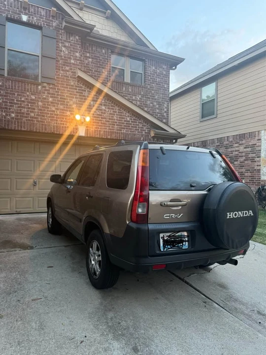 2002 Honda CR-V 2nd Gen - Image 3 of 8