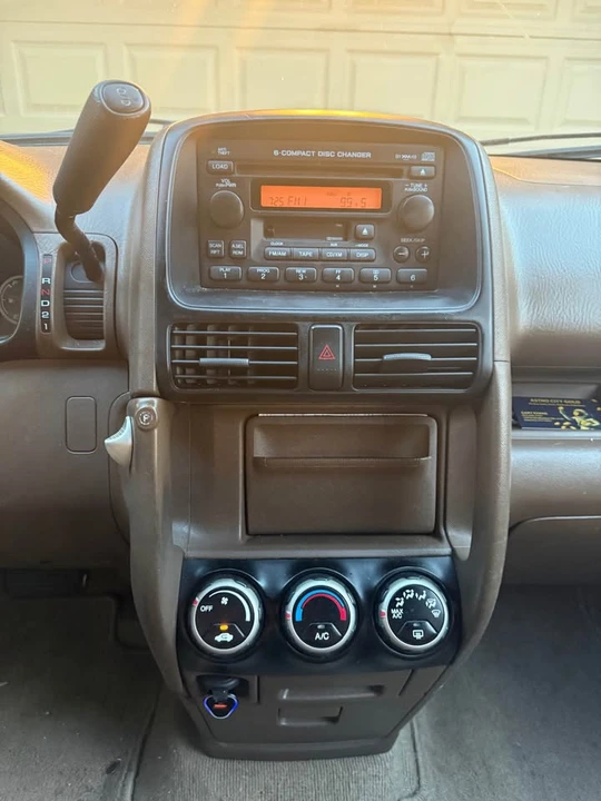 2002 Honda CR-V 2nd Gen - Image 5 of 8