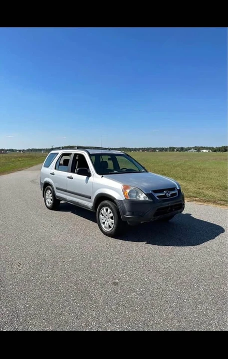 2002 Honda CR-V 2nd Gen - Image 3 of 6