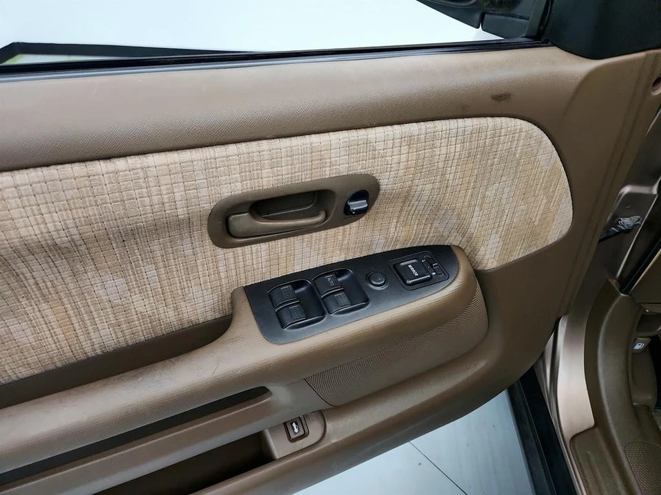 2002 Honda CR-V 2nd Gen - Image 18 of 21
