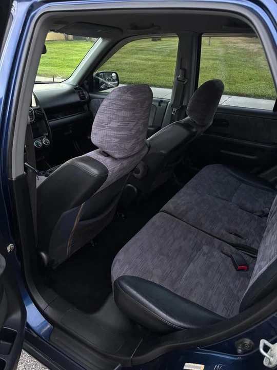 2002 Honda CR-V 2nd Gen - Image 8 of 8