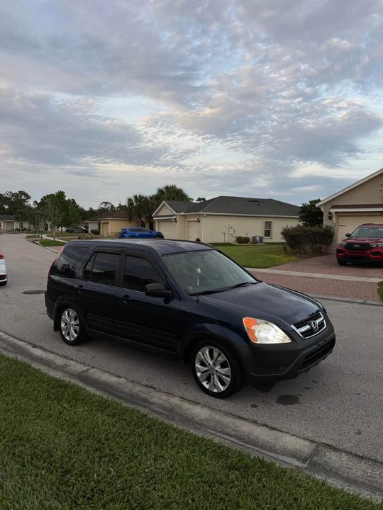 2002 Honda CR-V 2nd Gen - Image 4 of 8