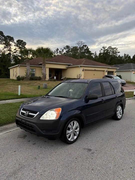 2002 Honda CR-V 2nd Gen - Image 2 of 8