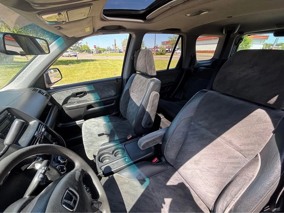 2002 Honda CR-V 2nd Gen - Image 7 of 9