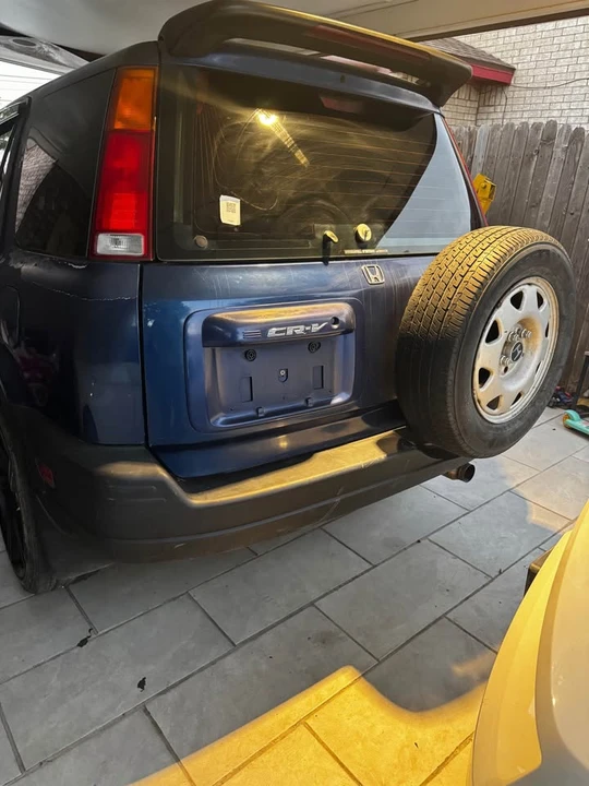 2002 Honda CR-V 2nd Gen - Image 2 of 9