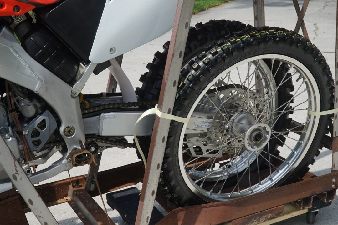 2002 Honda CR - Image 6 of 7