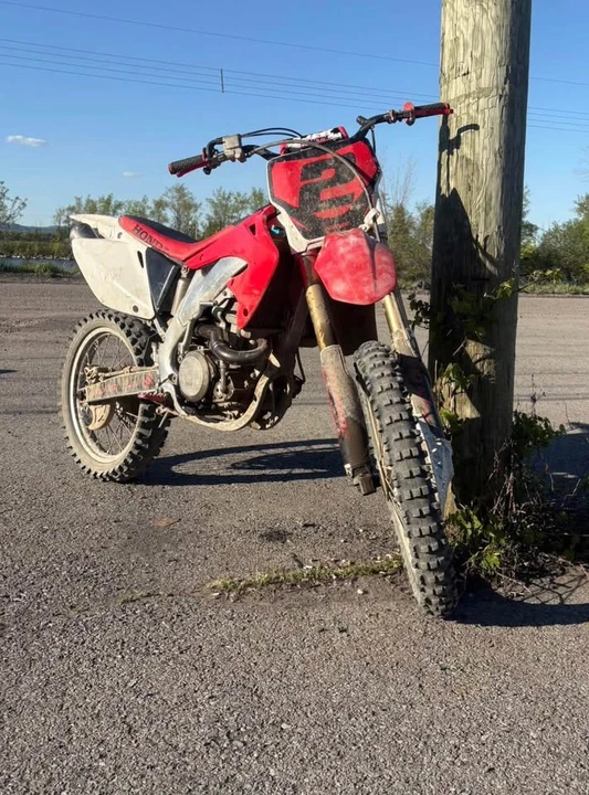 2002 Honda CRF - Image 2 of 2