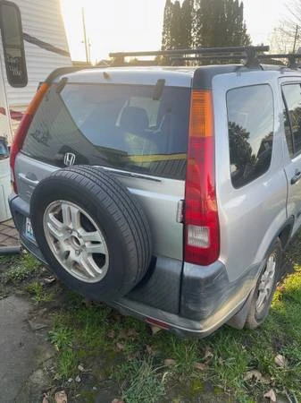 2002 Honda CR-V 2nd Gen - Image 2 of 3