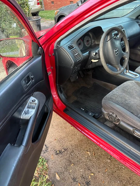 2002 Honda Civic 7th Gen - Image 11 of 16