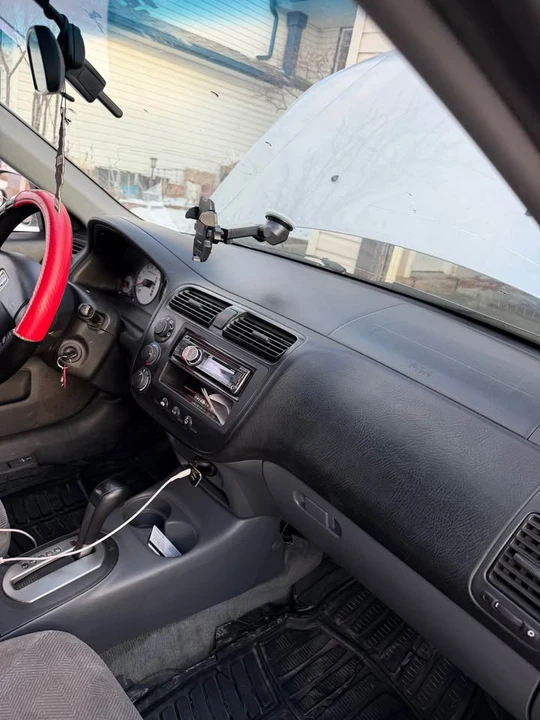 2002 Honda Civic 7th Gen - Image 6 of 11