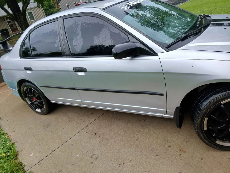 2002 Honda Civic 7th Gen - Image 3 of 7