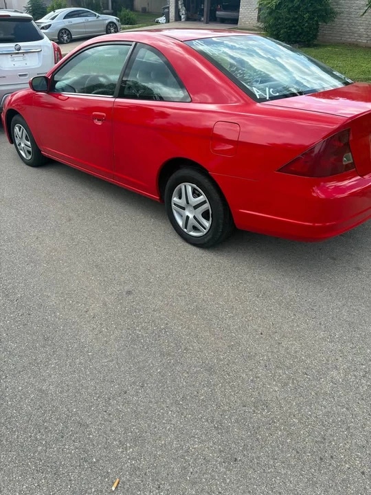 2002 Honda Civic 7th Gen - Image 2 of 4