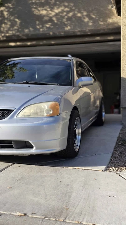 2002 Honda Civic 7th Gen - Image 2 of 3