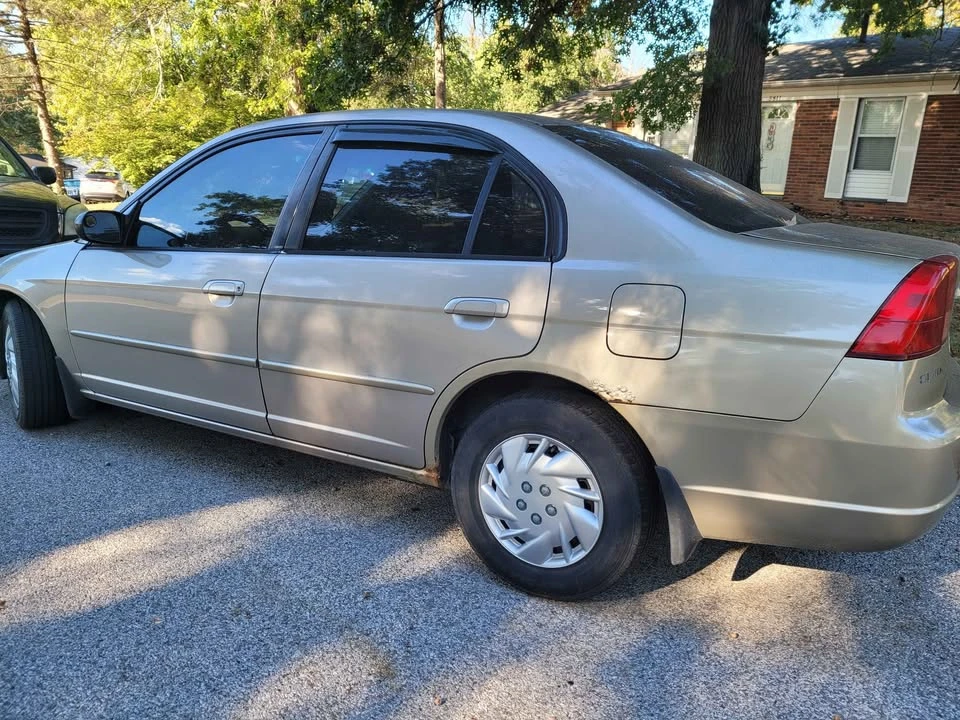 2002 Honda Civic 7th Gen - Image 3 of 10