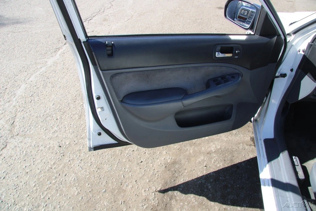 2002 Honda Civic 7th Gen - Image 11 of 21