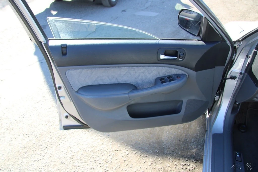 2002 Honda Civic 7th Gen - Image 11 of 21