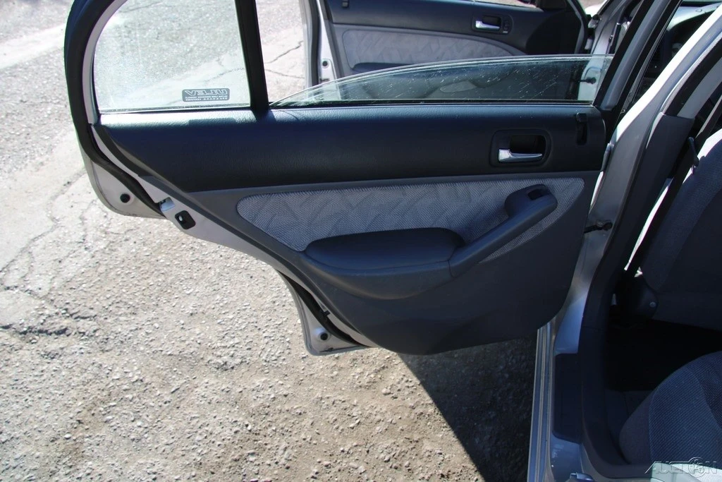 2002 Honda Civic 7th Gen - Image 18 of 21