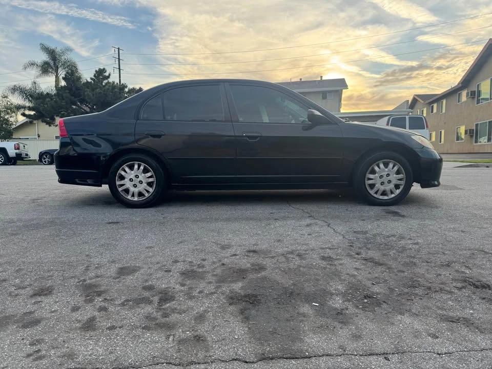 2002 Honda Civic 7th Gen - Image 2 of 10