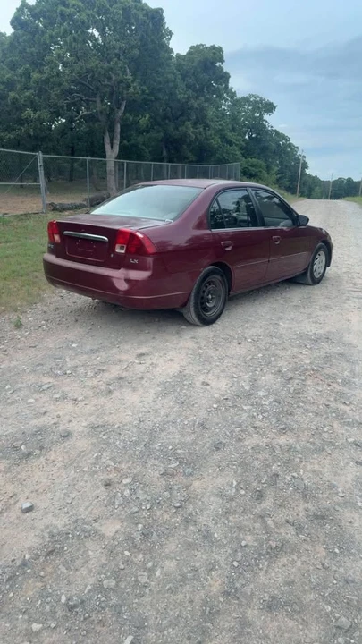 2002 Honda Civic 7th Gen - Image 2 of 10