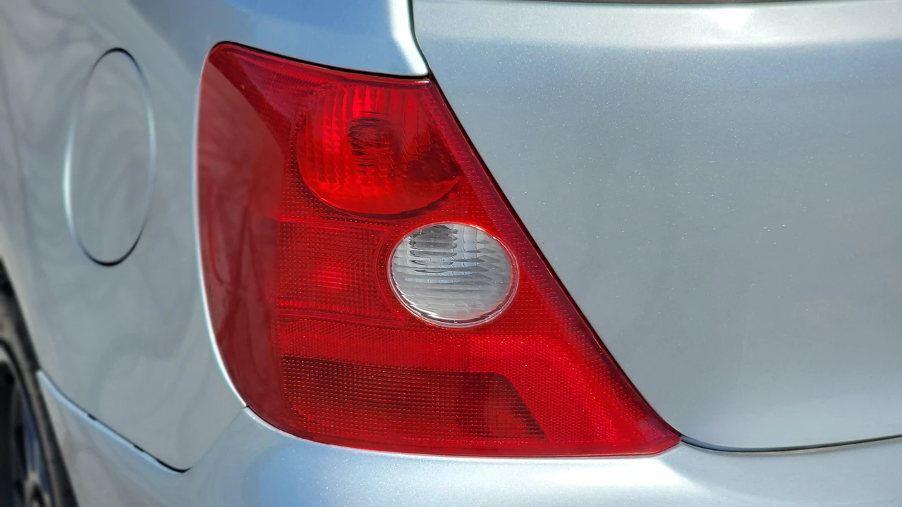 2002 Honda EP3 Civic Si - Image 14 of 31