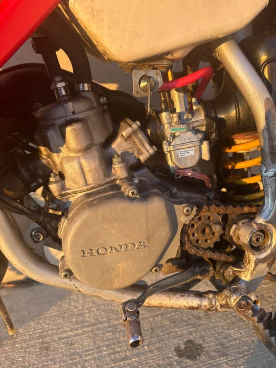 2002 Honda CR - Image 2 of 3