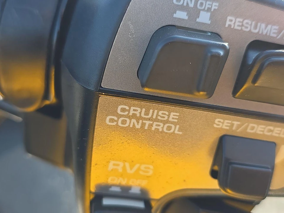 2002 Honda Gold Wing - Image 24 of 29