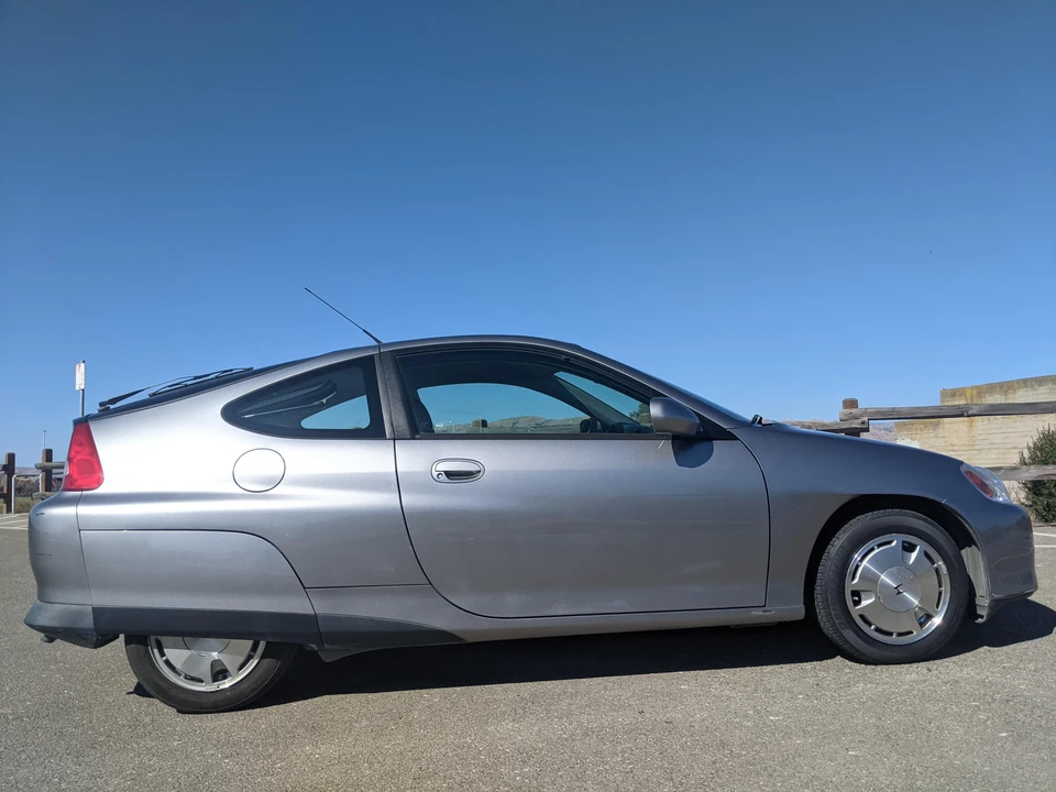 2002 Honda Insight 1st Gen - Image 8 of 31