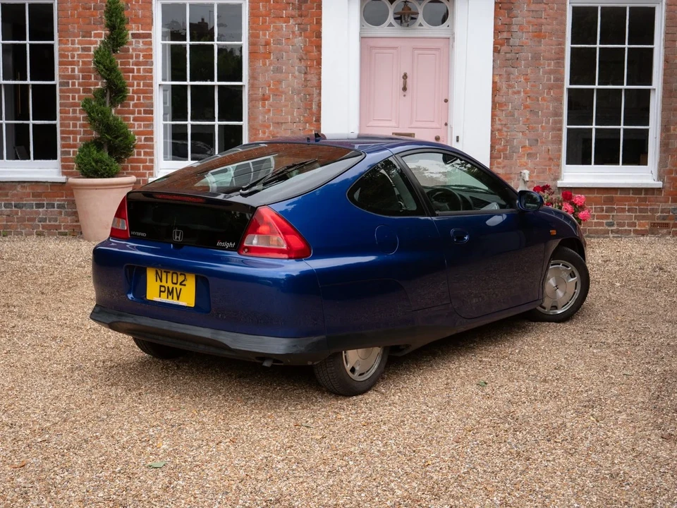 2002 Honda Insight 1st Gen - Image 15 of 31