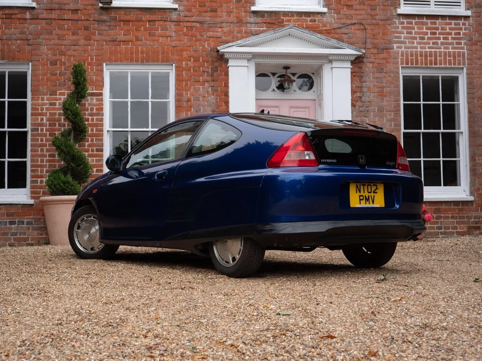 2002 Honda Insight 1st Gen - Image 11 of 31