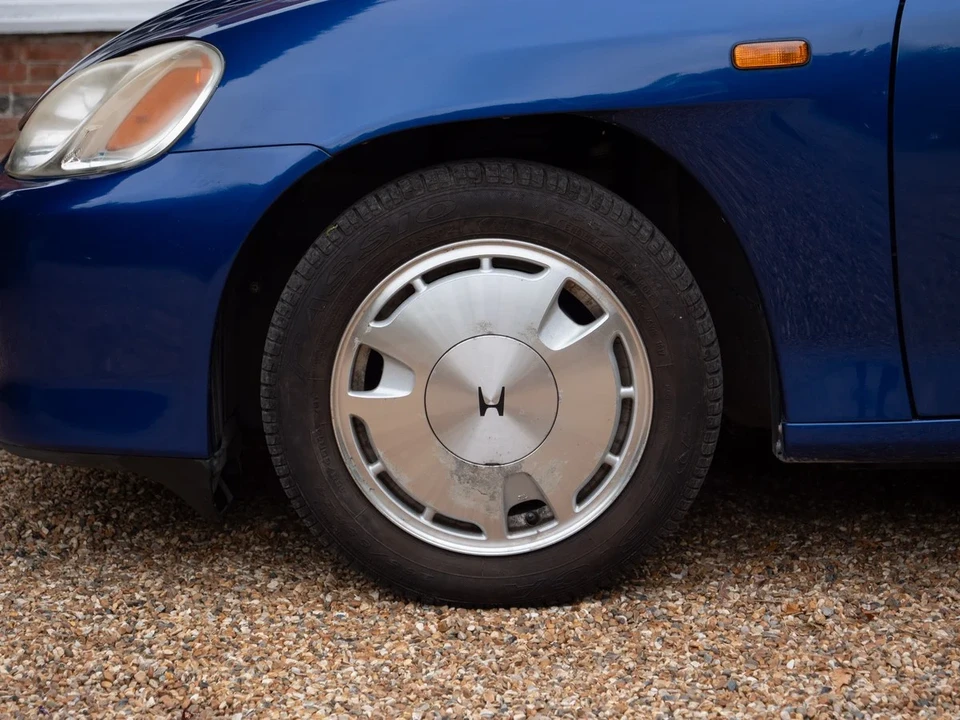 2002 Honda Insight 1st Gen - Image 19 of 31