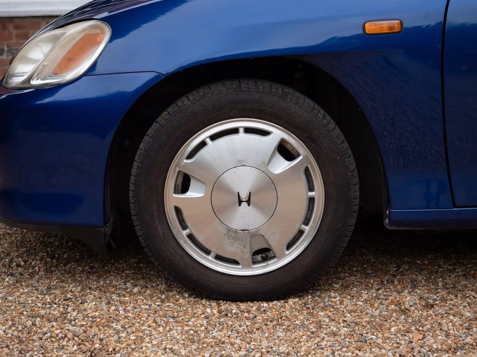 2002 Honda Insight 1st Gen - Image 19 of 31