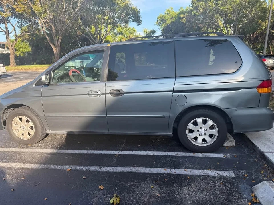 2002 Honda Odyssey - Image 5 of 5