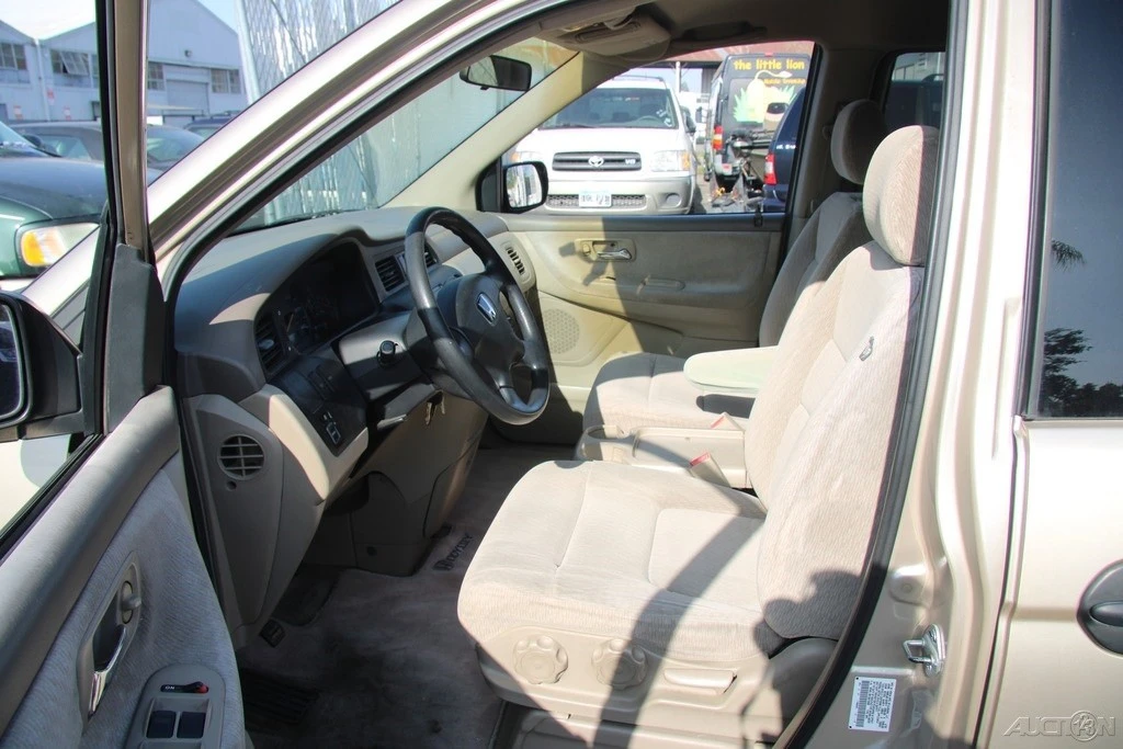 2002 Honda Odyssey - Image 12 of 21